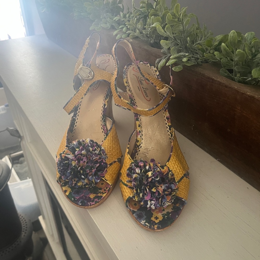 Poetic License peep toe heels size 8.5